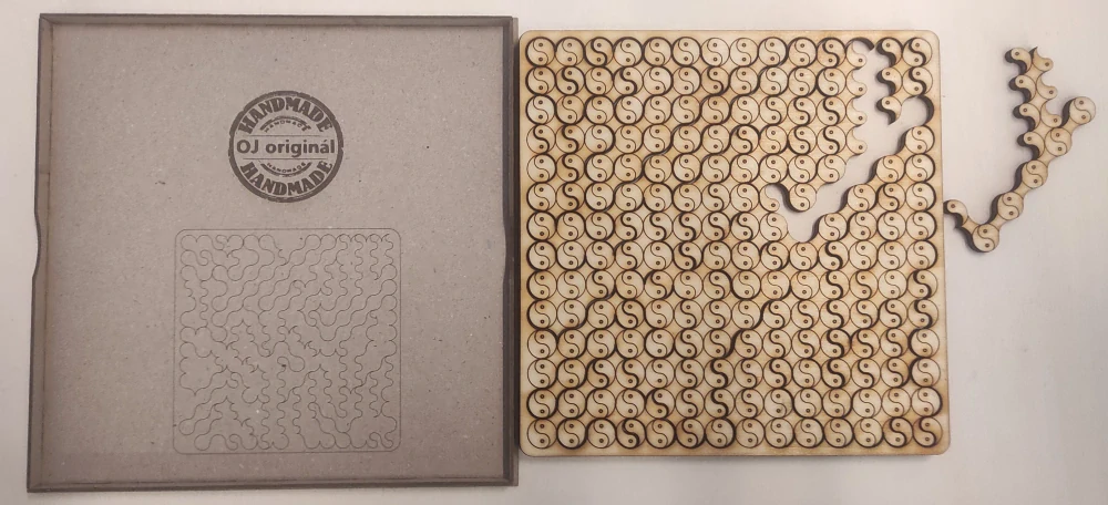 Fraktální puzzle Yin a Yang
